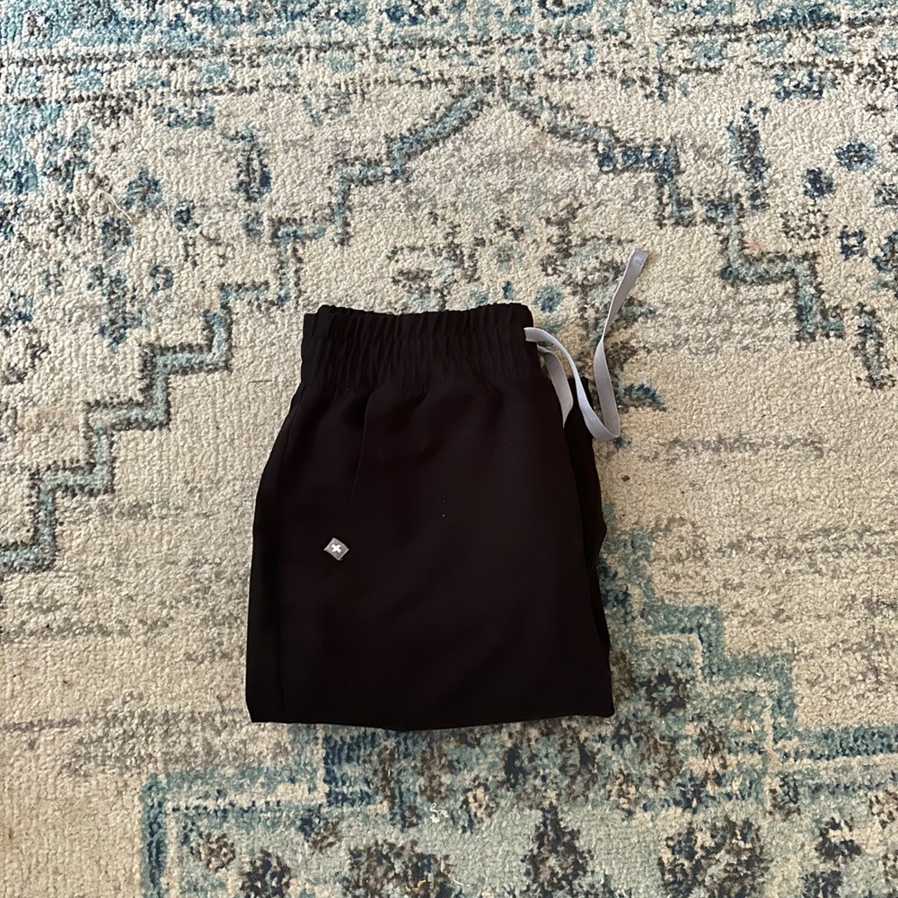 Black Figs Jogger Scrubs